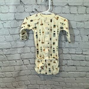 Goumi Plant Newborn Gown (fold over bottom)